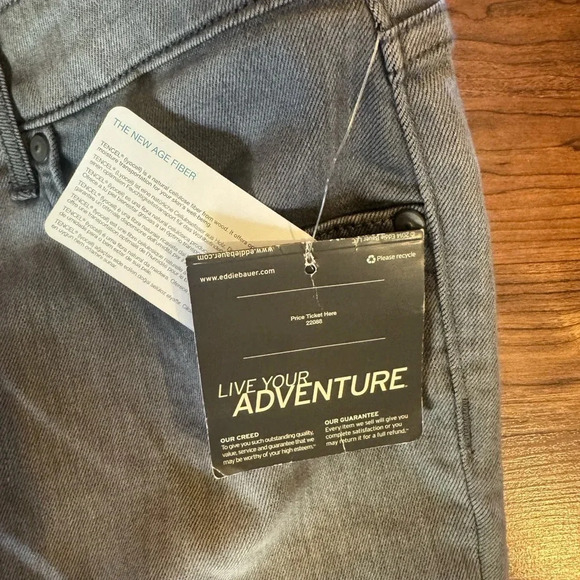 Womens size 16 x 30 length Eddie Bauer gray slight curvy straight leg - Picture 4 of 8